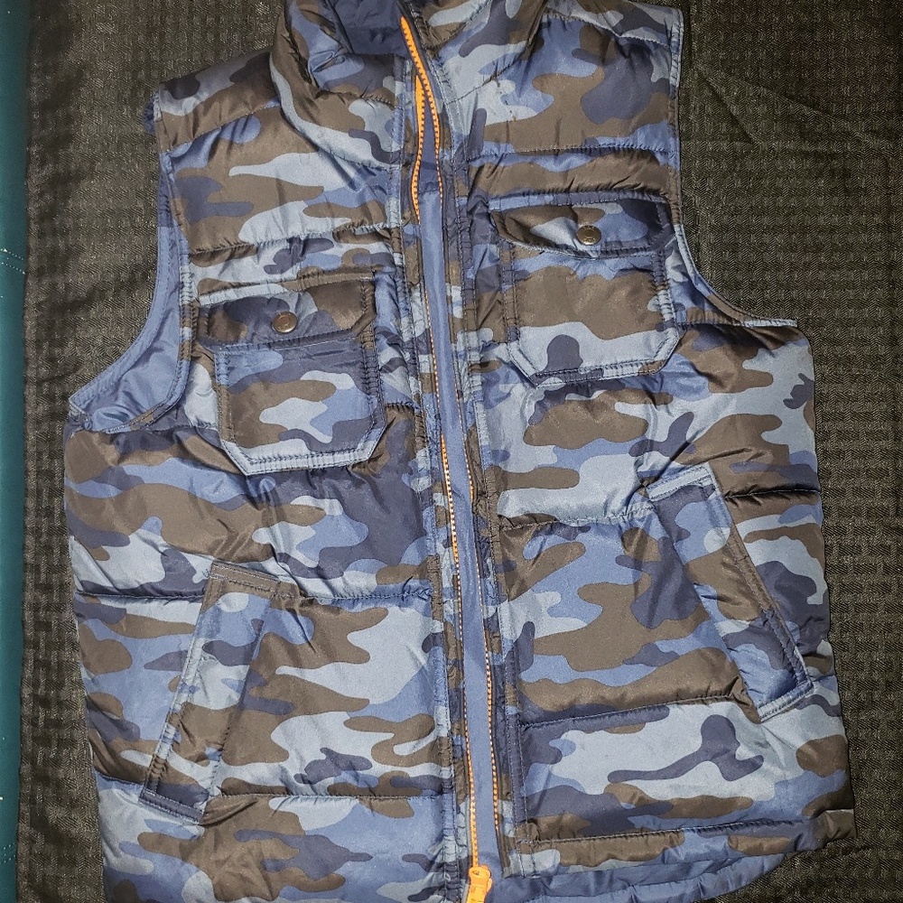 Old Navy Reversible Puffer Vest (Boys)